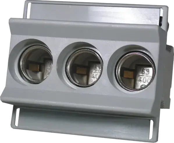 Slika D02 E18 63A N-K 3p
